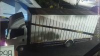 Portal Underpass KAI Daop 7 Madiun untuk Keselamatan Kendaraan dan Kereta Api Portal pembatas tinggi kendaraan di underpass wilayah KAI Daop 7 Madiun yang dipasang untuk menjaga keselamatan perjalanan kereta api.
