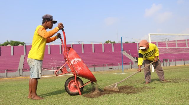 Suasana perbaikan dan renovasi di area Stadion Brawijaya hasil kerja sama Pemkot dan manajemen Persik Kediri